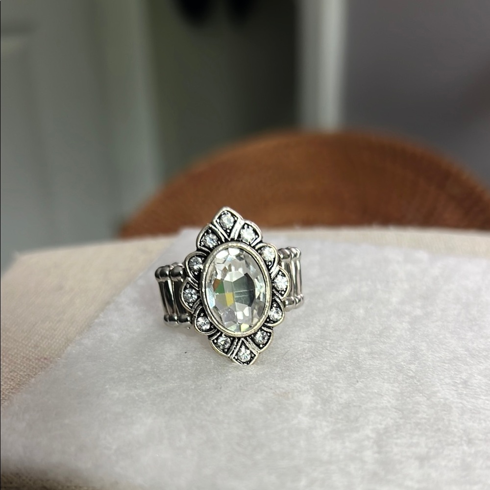 Vintage-Inspired Silver and White Ring with Intricate Filigree